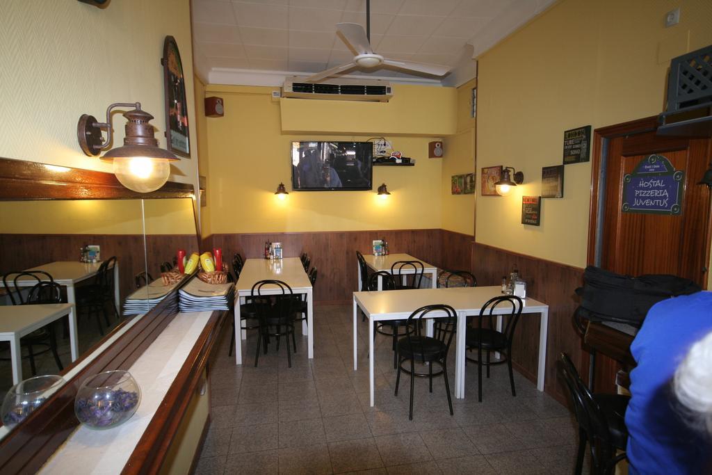 Hostal Juventus Портбоу Екстериор снимка