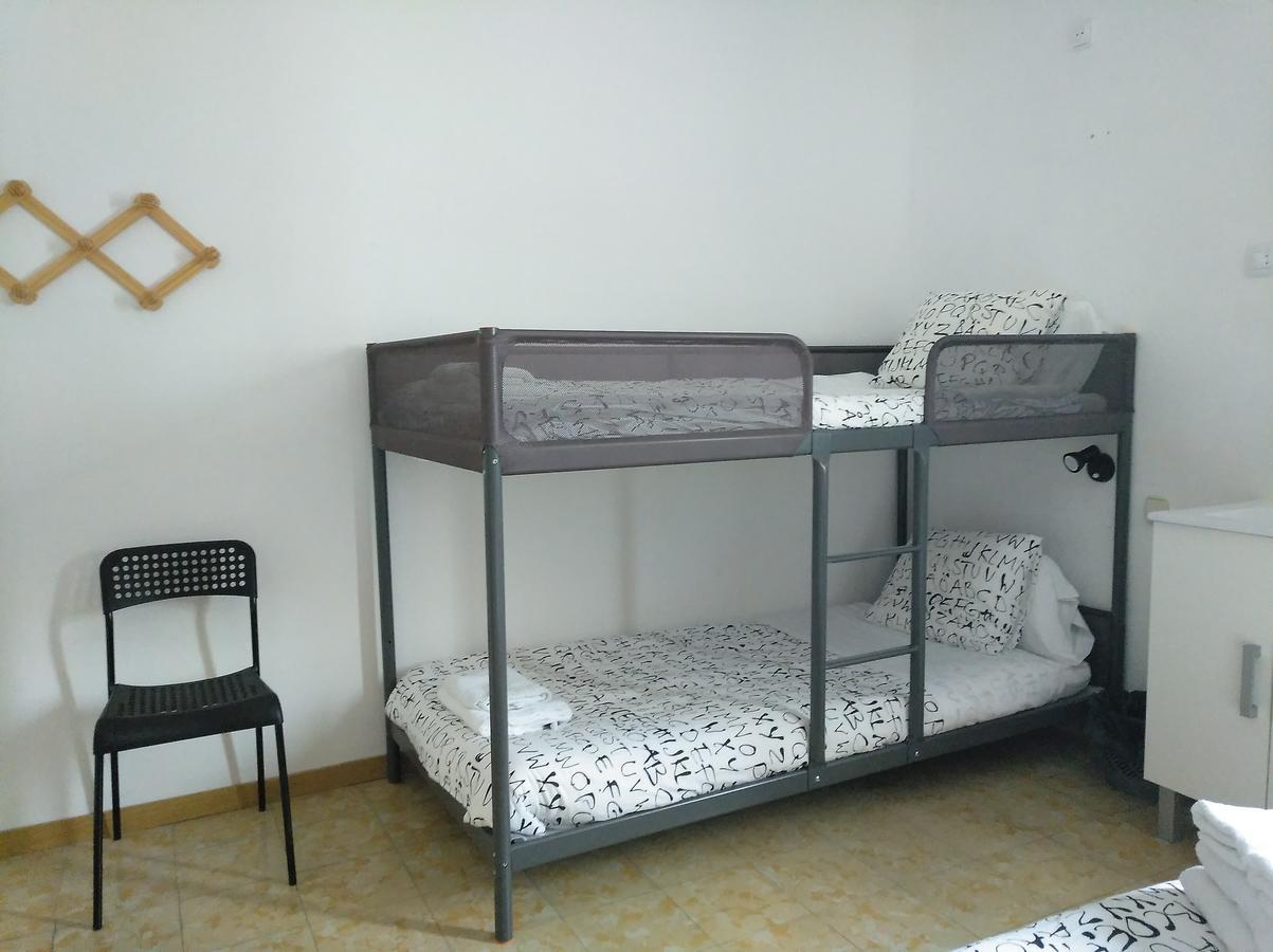 Hostal Juventus Портбоу Екстериор снимка