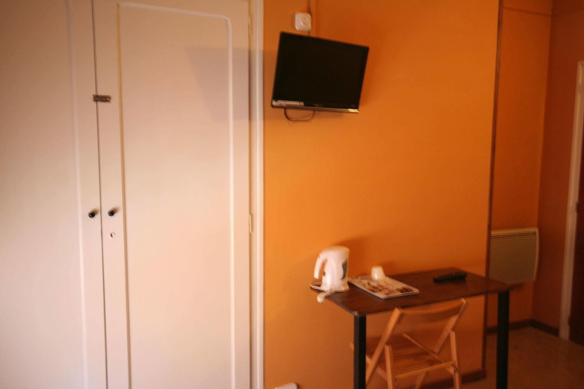 Hostal Juventus Портбоу Екстериор снимка