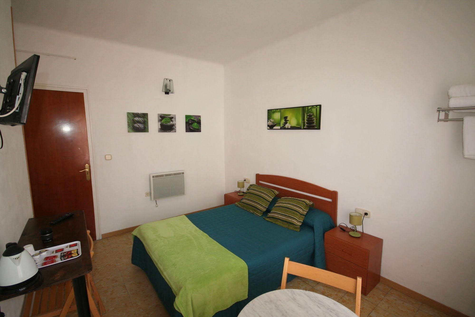 Hostal Juventus Портбоу Екстериор снимка